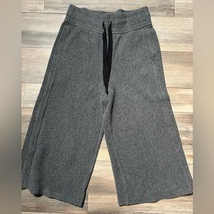 Lululemon Grey Cute‎ Pants- 6